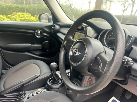 Mini Hatch 1.5 Cooper Euro 6 (s/s) 5dr 21