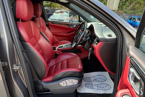 Porsche Macan D S PDK - £14K EXTRAS -AIR SUSPENSION -PDLS+ -BOSE -SIDE SKIRTS -ACC-CAMERA 14