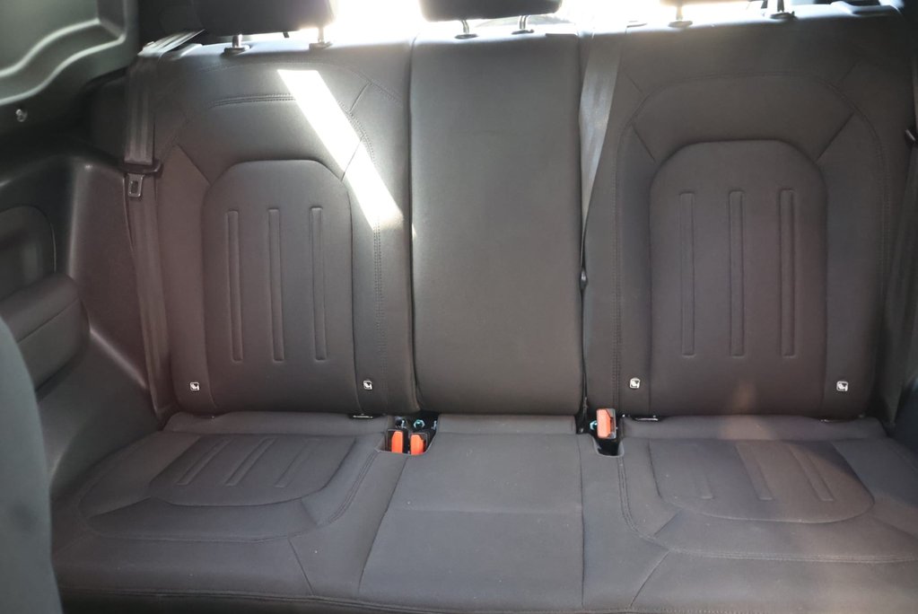 Land Rover Defender 90 HARD TOP MHEV GENUINE REAR SEATS FITTED COST 6K PLUS VAT AT DEALER 19