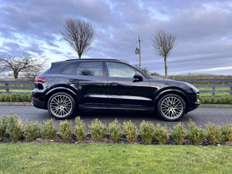 Porsche Cayenne V6 Auto 1