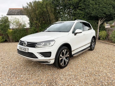 Volkswagen Touareg 3.0 TDI V6 BlueMotion Tech R-Line Tiptronic 4WD Euro 6 (s/s) 5dr 1
