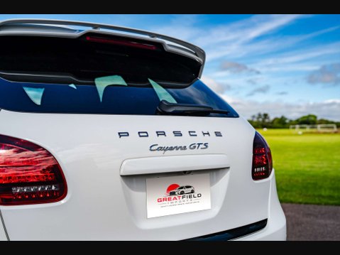 Porsche Cayenne GTS 30