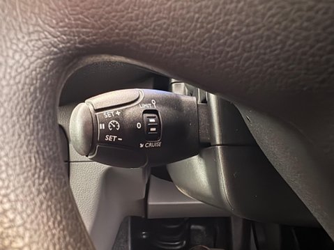 Vauxhall Vivaro 3100 75kWh Dynamic Auto L2 H1 6dr (7.4kW Charger) 11