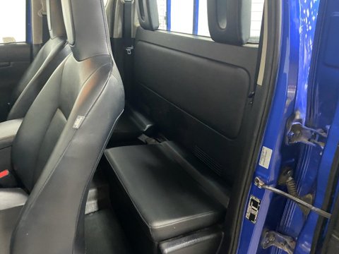 Toyota Hilux ACTIVE 4WD D-4D ECB 16