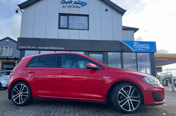 Volkswagen Golf 2.0 TDI BlueMotion Tech GTD 5 Door 2