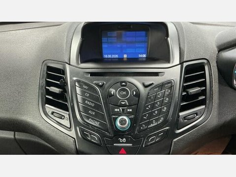Ford Fiesta 1.0T EcoBoost ST-Line Euro 6 (s/s) 3dr 8