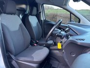 Ford Transit Courier Base Ecoboost 100 ps with Air Con / Rear Sensors 28