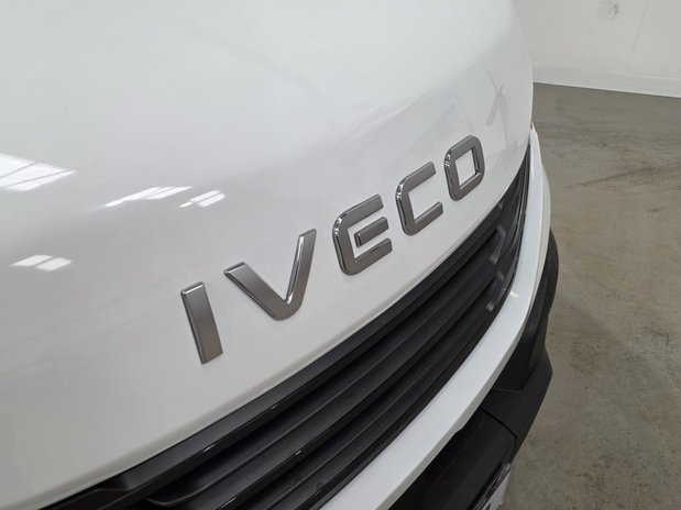 Iveco Daily 2.3 35S14A8 High Roof Comfort Van 4100 WB Hi-Matic 4