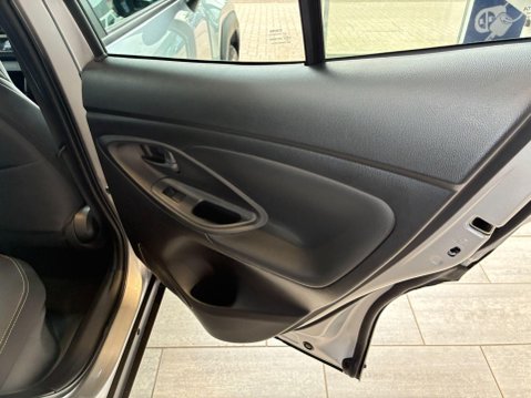 Toyota Yaris Cross 1.5 VVT-h Excel E-CVT Euro 6 (s/s) 5dr 13