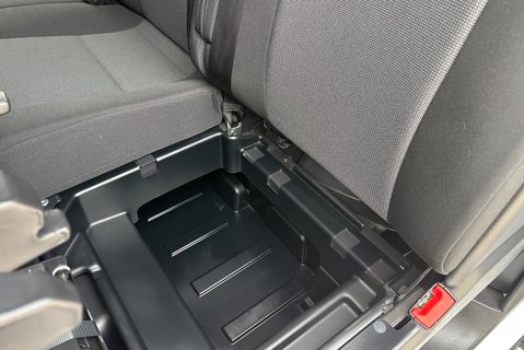 Peugeot Expert Ashpahlt L1 180 ps Automatic BlueHDi Crew Van - Tailgate 17
