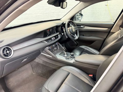 Alfa Romeo Stelvio 2.1 Stelvio Speciale TD AWD Auto 4WD 5dr 9