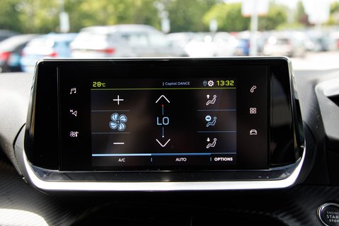 Peugeot 208 ALLURE PREMIUM 24