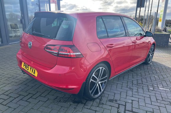 Volkswagen Golf 2.0 TDI BlueMotion Tech GTD 5 Door 11