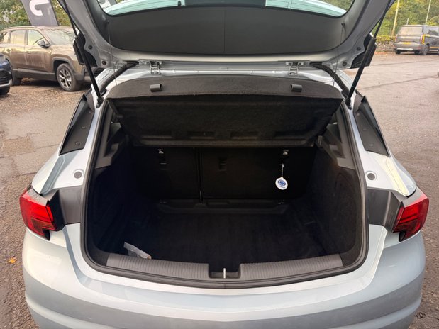 Vauxhall Astra ELITE NAV 10