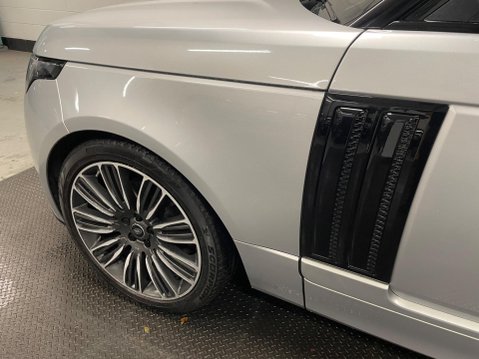 Land Rover Range Rover 3.0 SD V6 Vogue Auto 4WD Euro 6 (s/s) 5dr 12