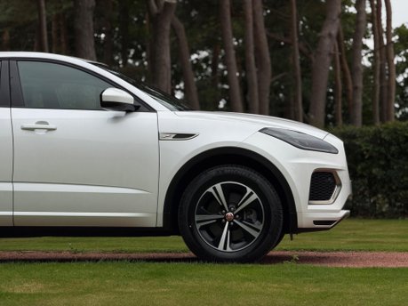 Jaguar E-Pace R-DYNAMIC S 27