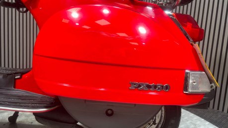 Piaggio Vespa PX 2012 19K 1 FORMER OWNER 2T 4 SPEED 2 STROKE CLASSIC SCOOTER 20