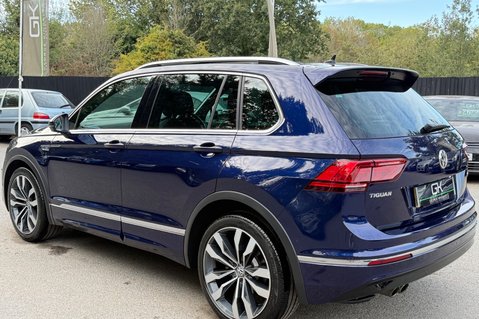 Volkswagen Tiguan R LINE TSI BMT 4MOTION DSG -RARE LEATHER INTERIOR -CAMERA -APPLE CARPLAY  2