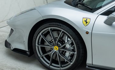 Ferrari 488 Pista 32