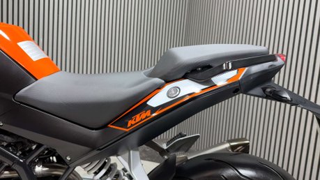 KTM Duke 2016 INCREDIBLY CLEAN LONG MOT ONLY 1K AKRAPOVIC 17