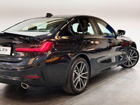 BMW 3 Series 2.0 330e 12kWh Sport Pro Saloon 4dr Petrol Plug-in Hybrid Auto Euro 6 (s/s) 20