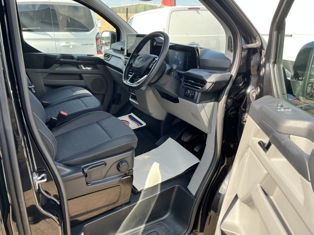 Ford Transit Custom Transit Custom 2.0 EcoBlue 136ps H1 Van Limited Auto 9