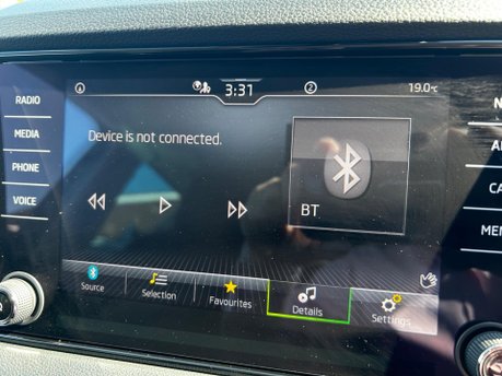 Skoda Karoq 1.5 TSI ACT SE Drive Euro 6 (s/s) 5dr 26