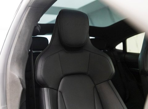 Porsche Taycan Turbo S 11