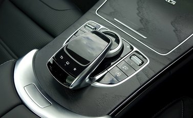 Mercedes-Benz C Class C63 Saloon 5