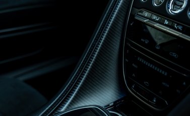 Aston Martin DBS Superleggera 23