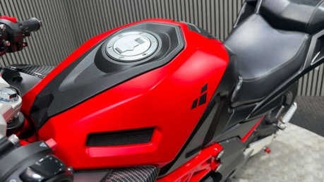 Lexmoto LXR SE 2025 ONLY 2K 1 OWNER 125CC SPORTS BIKE 36