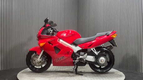 Honda VFR 2001 ONLY 13K FUEL INJECTED NON VTEC 1 OWNER NEW MOT 800CC 8