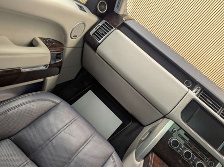 Land Rover Range Rover 5.0 Range Rover Autobiography V8 Auto 4WD 5dr 50