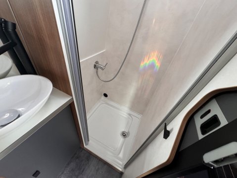 Pilote V630LG Premium 25