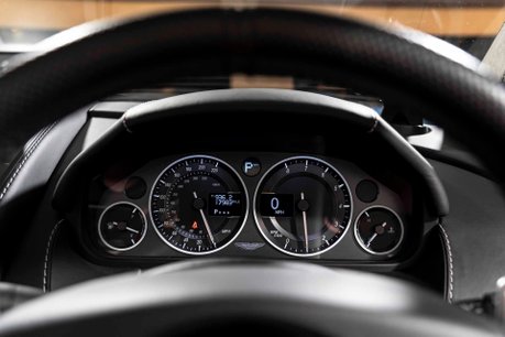 Aston Martin DBS V12 VOLANTE. FULL ASH. CARBON EXT. CERAMIC BRAKES. BANG & OLUFSEN. 29