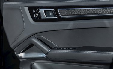 Porsche Cayenne Turbo 23