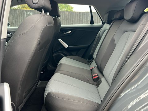 Audi Q2 TFSI SE 9