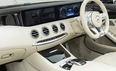 Mercedes-Benz S63 Cabriolet 16