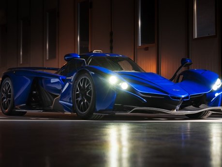 THE PRAGA BOHEMA: A NEW HOLY TRINITY