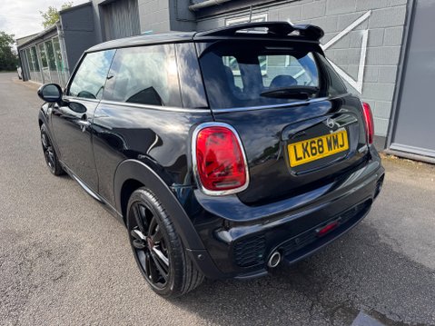 Mini Hatch COOPER 12