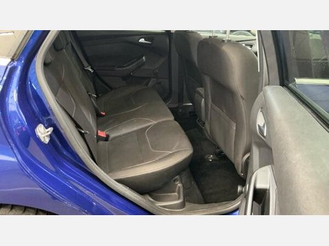 Ford Focus 1.0T EcoBoost Zetec Edition Euro 6 (s/s) 5dr 8