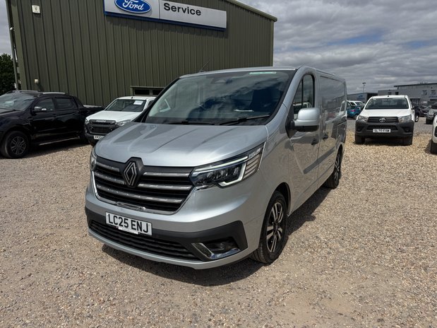 Renault Trafic SWB L1H1 Low Roof Sport LL31 Air Con Alloys Sensors Cam EURO 6 2