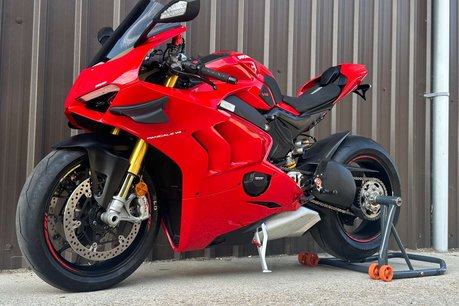 Ducati Panigale V4S Gen 2 4