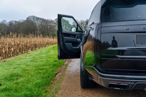 Land Rover Range Rover D350 HSE URBAN Automotive 8