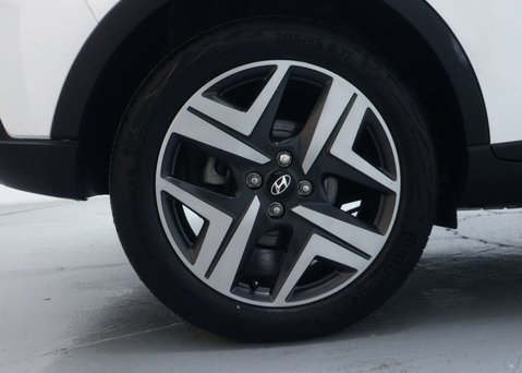 Hyundai BAYON 1.0 T-GDi MHEV Premium SUV 5dr Petrol Hybrid DCT Euro 6 (s/s) (100 ps) 14