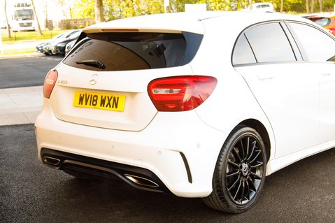 Mercedes-Benz A Class A 200 AMG LINE EXECUTIVE 8