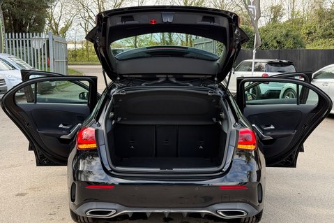 Mercedes-Benz A Class A 180 D AMG LINE PREMIUM PLUS - PAN ROOF -ELECTRIC SEATS 21