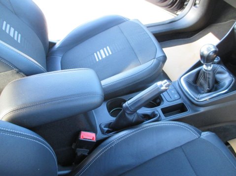 Ford Fiesta 1.0T EcoBoost ST-Line X Euro 6 (s/s) 3dr 43