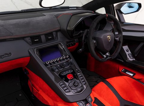 Lamborghini Aventador SV LP 750-4 Roadster 18