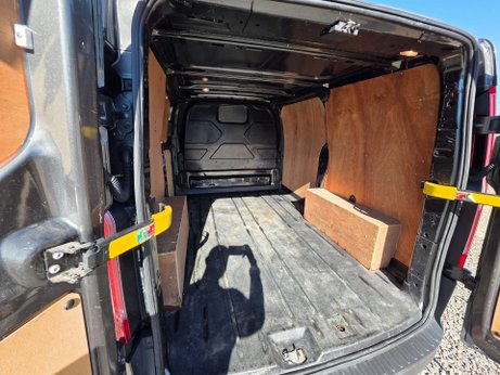 Ford Transit Custom 2.2 TDCi 270 Trend Panel Van 5dr Diesel Manual L1 H1 (186 g/km, 123 bhp) 26